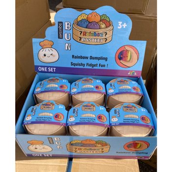RAGE - RAINBOW Squishy Bun Dumplings ST&Oacute;RIR (8.5 x 8.5 x 4.8 Cm) - Viral 2026 Fidget Toy (12 stk.)