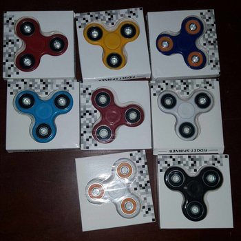 Fidget Spinners / Hand Spinners - 20 stk. &iacute; pakka - Heildsala