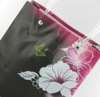 Gjafapoki / Bur&eth;arpoki Svartur/Bleikur/Hv&iacute;tt Bl&oacute;m Medium (12 stk.)