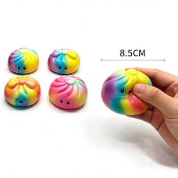 RAGE - Regnboga Squishy Dumplings ST&Oacute;RIR - PU Foam &uacute;tg&aacute;fa, 8.5x8.5x4.8cm (12 stk.)