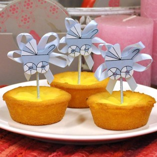 Cupcake-pinni fyrir F&aelig;&eth;ingu - Bl&aacute;r Barnavagn (12 stk.)