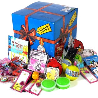 Sinterklaas / Jólasveina lukkukassi með 112 gjöfum