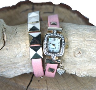 Armband me&eth; &uacute;ri (1 stk)