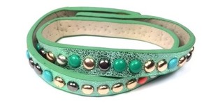 Gr&aelig;nt armband me&eth; hno&eth;um (1 stk)