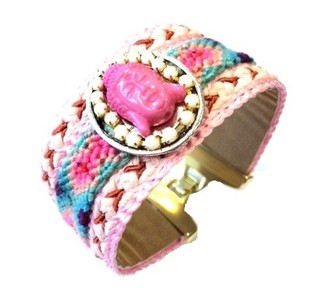 Bleikt B&uacute;dda armband (1 stk.)