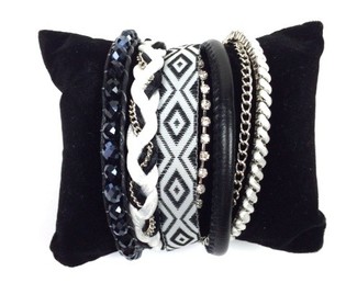 Ibiza armband Svart/Hv&iacute;tt (1 stk)