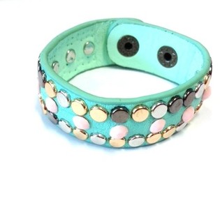 T&uacute;rk&iacute;s armband me&eth; hno&eth;um (1 stk)