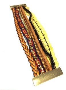 Ibiza-st&iacute;ll Armband Br&uacute;nt me&eth; Myntum (1 stk)