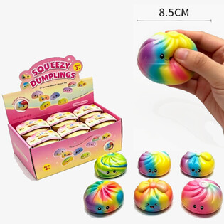 RAGE - Regnboga Squishy Dumplings ST&Oacute;RIR - PU Foam &uacute;tg&aacute;fa, 8.5x8.5x4.8cm (12 stk.)
